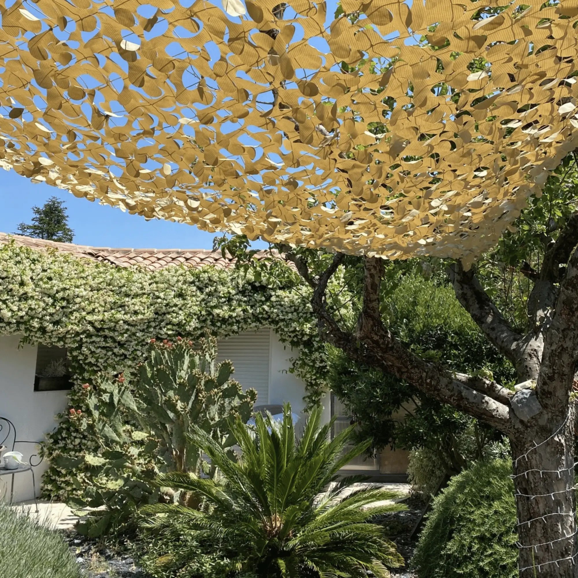 Filet camouflage triangulaire sable