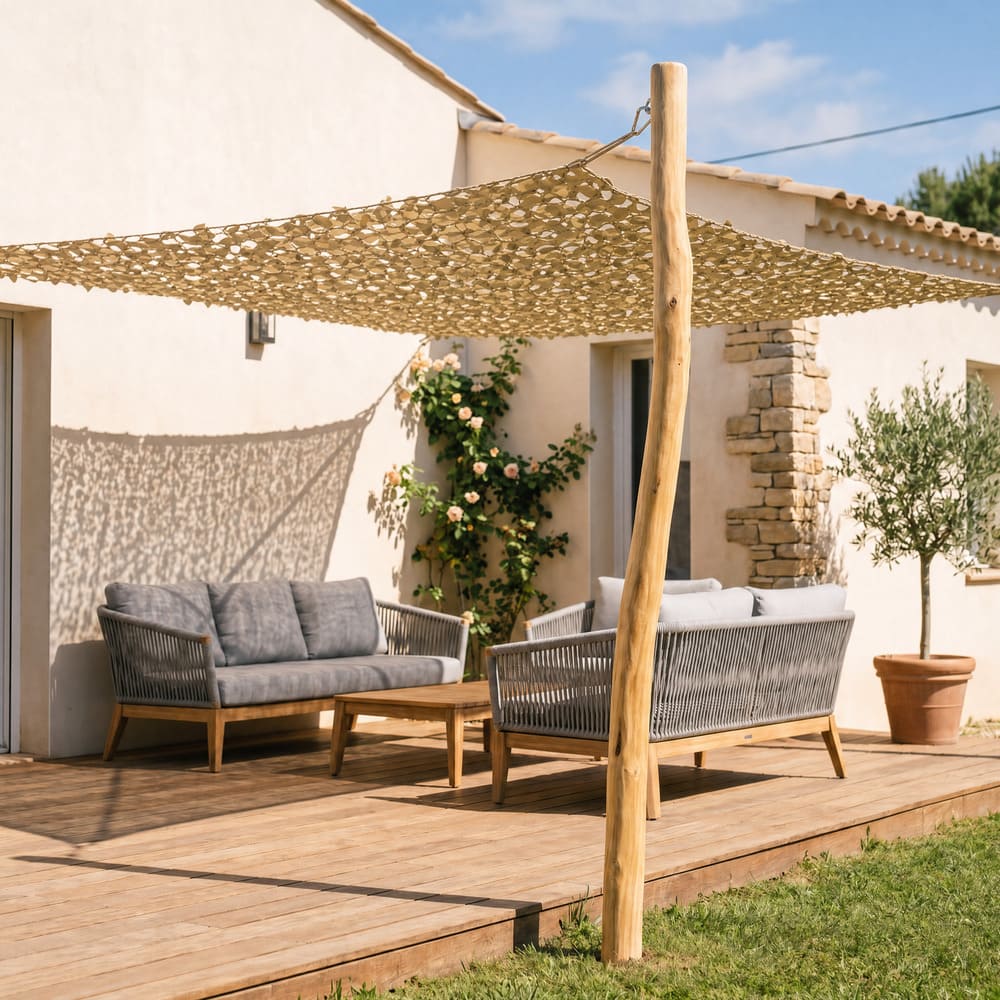 Mât en bois pour filet de camouflage